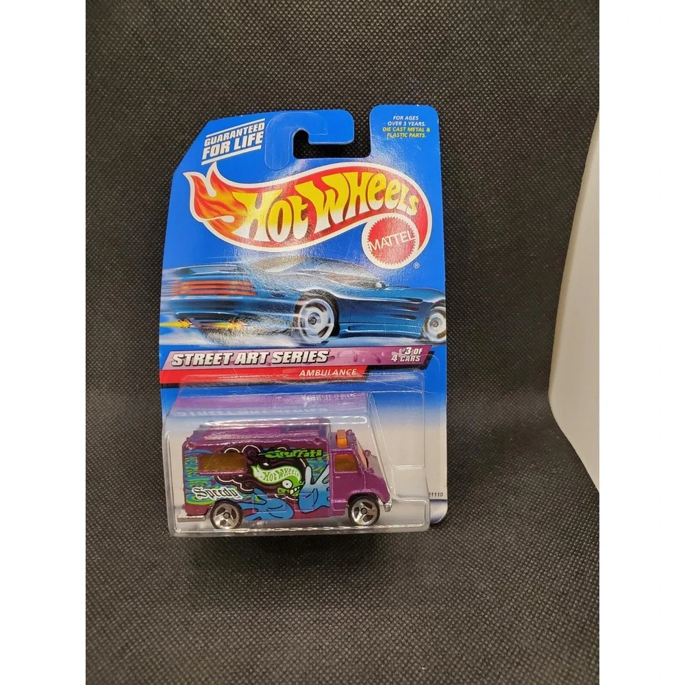 1999 Hot Wheels #951  AMBULANCE  STREET ART SERIES #3/4 MF PURPLE 5 SP